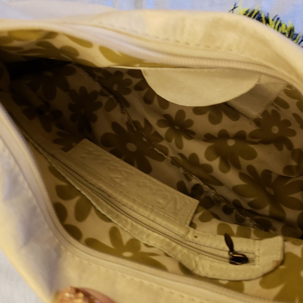 Purse - Picture 4 of 4